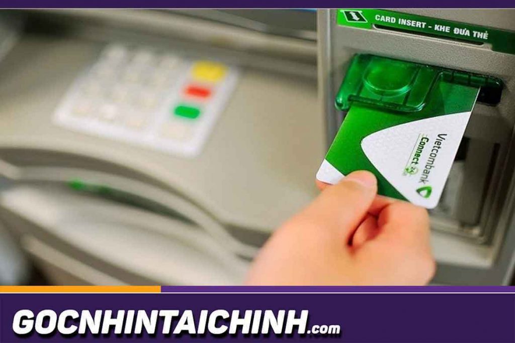 Lấy lại số tài khoản Vietcombank trực tiếp tại cây ATM